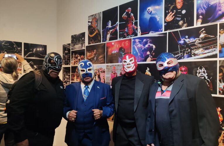 Galería Libertad abre temporada con fiesta de arte popular, rock y lucha libre