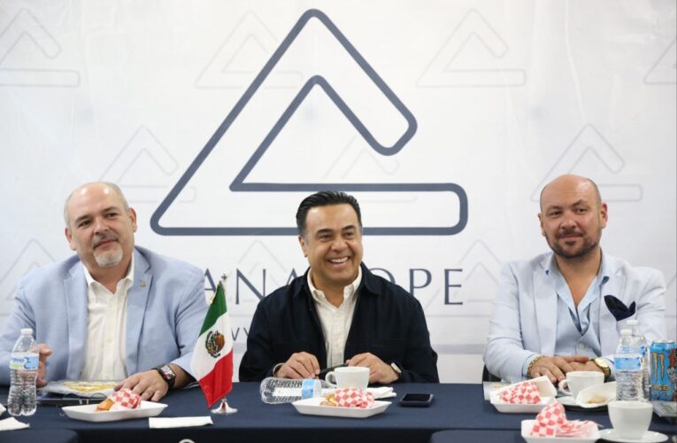 Fortalece Luis Nava vínculo con el comercio en pequeño durante reunión con CANACOPE