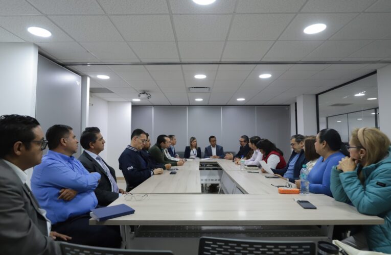 UAQ y SUPAUAQ continúan mesas de diálogo sobre incremento salarial
