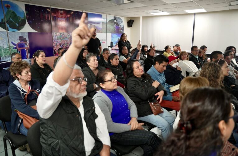 Acercan programas de apoyo a comerciantes del Centro Histórico para fortalecer sus negocios