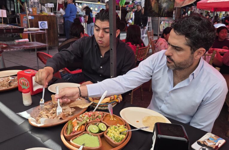 Feria de las Carnitas impulsa la economía local y reúne a familias en Santa Rosa Jáuregui