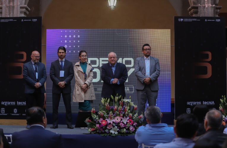 Proyectos de la UAQ presentan innovación ante inversionistas en Demo Day 2026