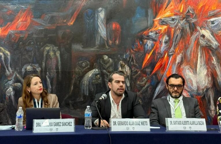 Académicos de la UAQ analizan desafíos del Derecho Administrativo en foro de la UNAM