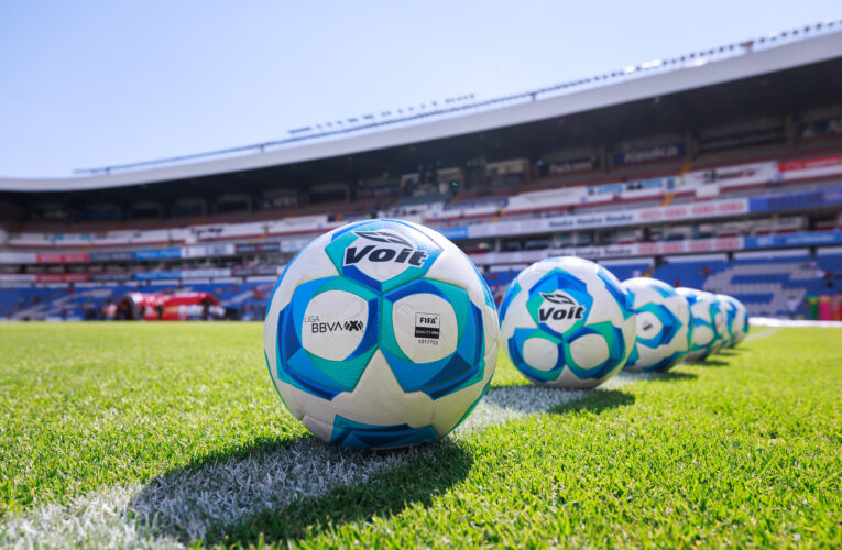 Querétaro sorprende y vence al campeón en casa