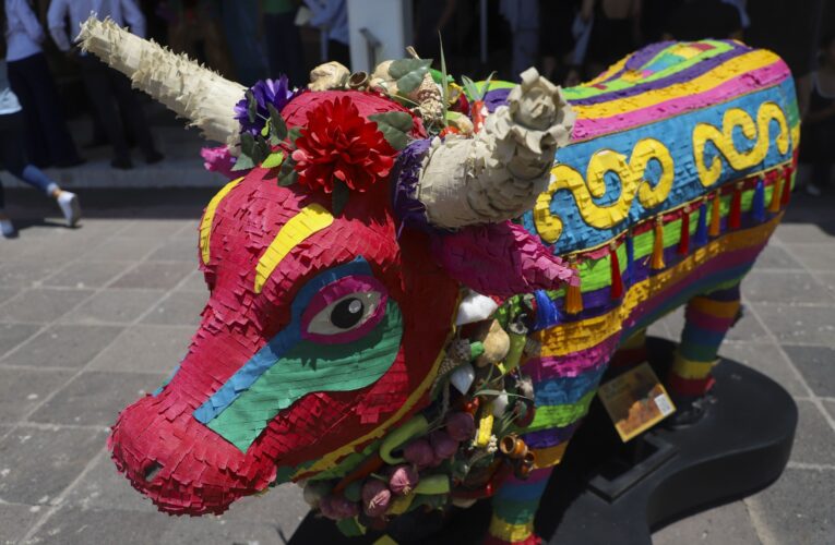 UAQ abre espacios a la cultura con exposición inspirada en tradiciones de Corregidora