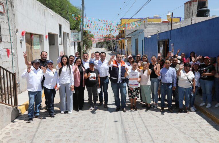 Entregan urbanización de calle en Las Crucitas y anuncian nuevas obras en Colón