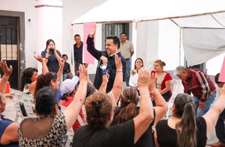 Reconoce Luis Nava a madres comerciantes de San Juan del Río y Santa Rosa Jáuregui