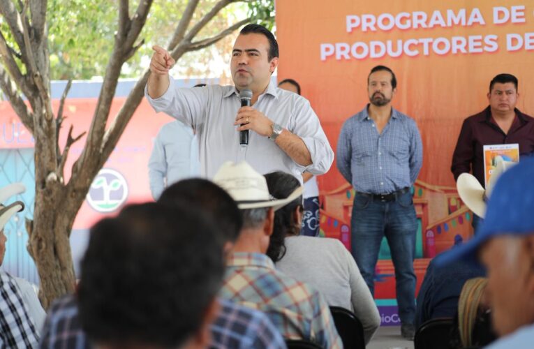 Entrega Gaspar Trueba 20 mil raquetas de nopal para fortalecer el campo