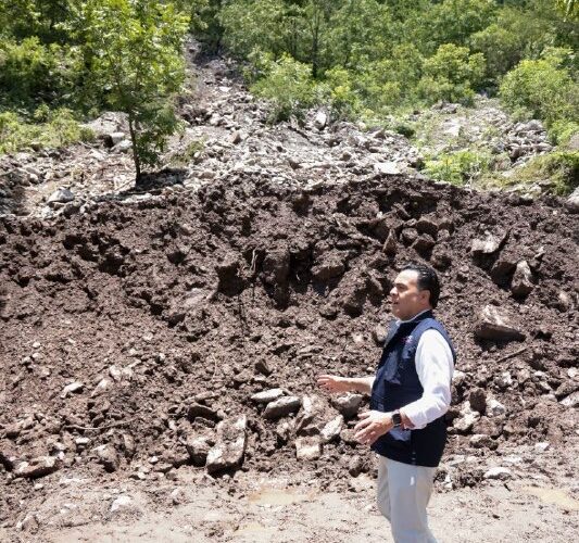 Restablecen la circulación en camino afectado por deslave en Joyas de Bucareli