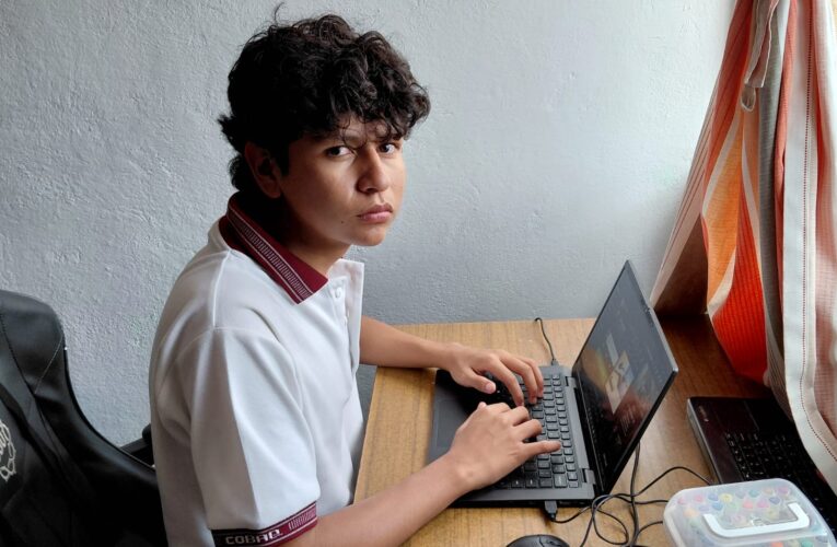 Estudiante del COBAQ destaca a nivel nacional al obtener medalla de plata en la Olimpiada Mexicana de Inteligencia Artificial