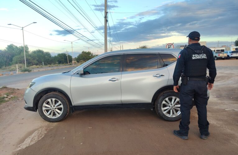 Recuperan en Colón camioneta Nissan X-Trail con reporte de robo vigente
