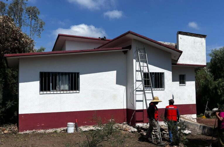 Vecinos y autoridades unen esfuerzos para rehabilitar la Casa de Salud de Puerta de Enmedio
