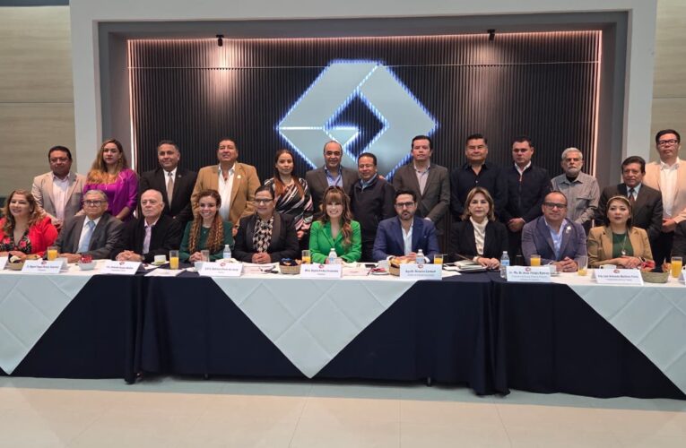 Fomentan el trabajo conjunto entre colegios de profesionistas y representantes