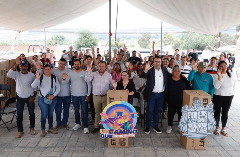 Entregan colchones a familias de Colón a través del programa «Apoyos que Construyen»