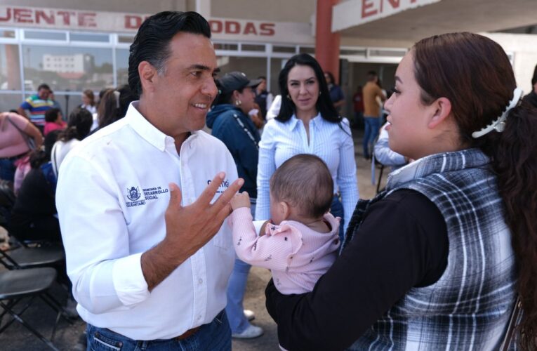 Luis Nava impulsa apoyos para familias de Ezequiel Montes