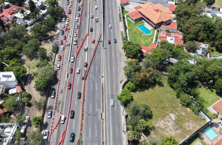 Contraflujo modifica la circulación en Bernardo Quintana; aumenta 20% el flujo en sentido Sur-Norte