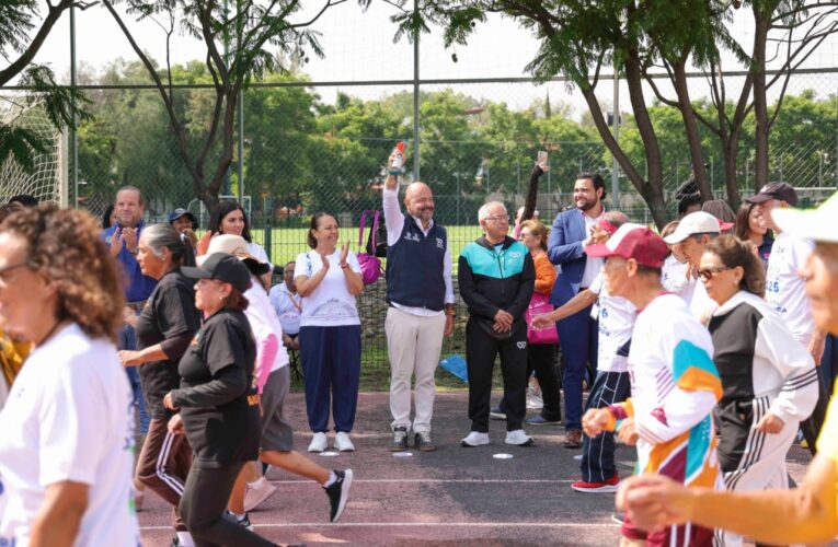 Promueven activación física y convivencia entre adultos mayores en Querétaro