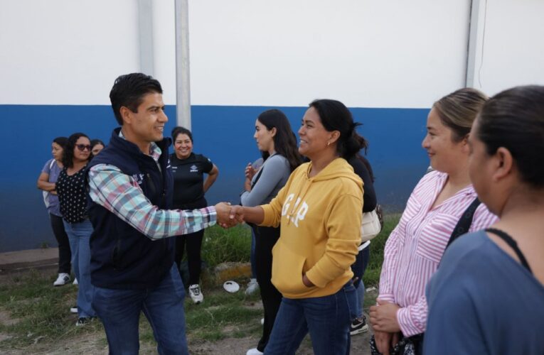SEDESOQ escucha a familias de Santa Rosa Jáuregui sobre operación del Transporte Escolar
