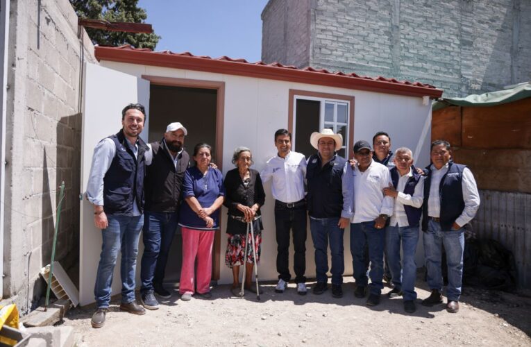 SEDESOQ entrega cuarto adicional a familia de Corregidora para mejorar sus condiciones de vivienda