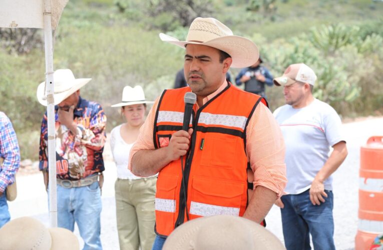 Gaspar Trueba supervisa avances en rehabilitación del acceso a Puerta de Enmedio