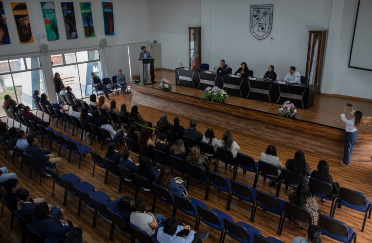 UAQ entrega 130 nuevas plazas administrativas a trabajadores del STEUAQ