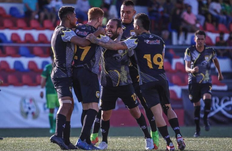 Arbitraje en partido Chapulineros de Oaxaca vs Halcones Querétaro levanta polémica