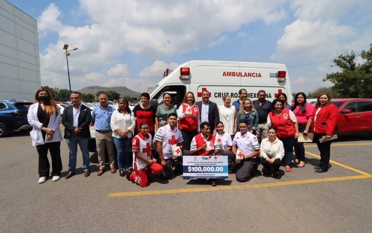 H. Ayuntamiento de San Juan del Río entrega donativo a Cruz Roja Mexicana